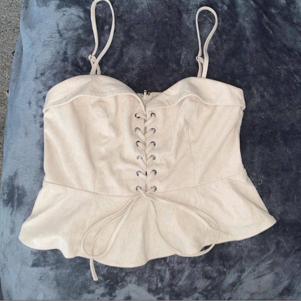 NWT- beivy Corduroy Top